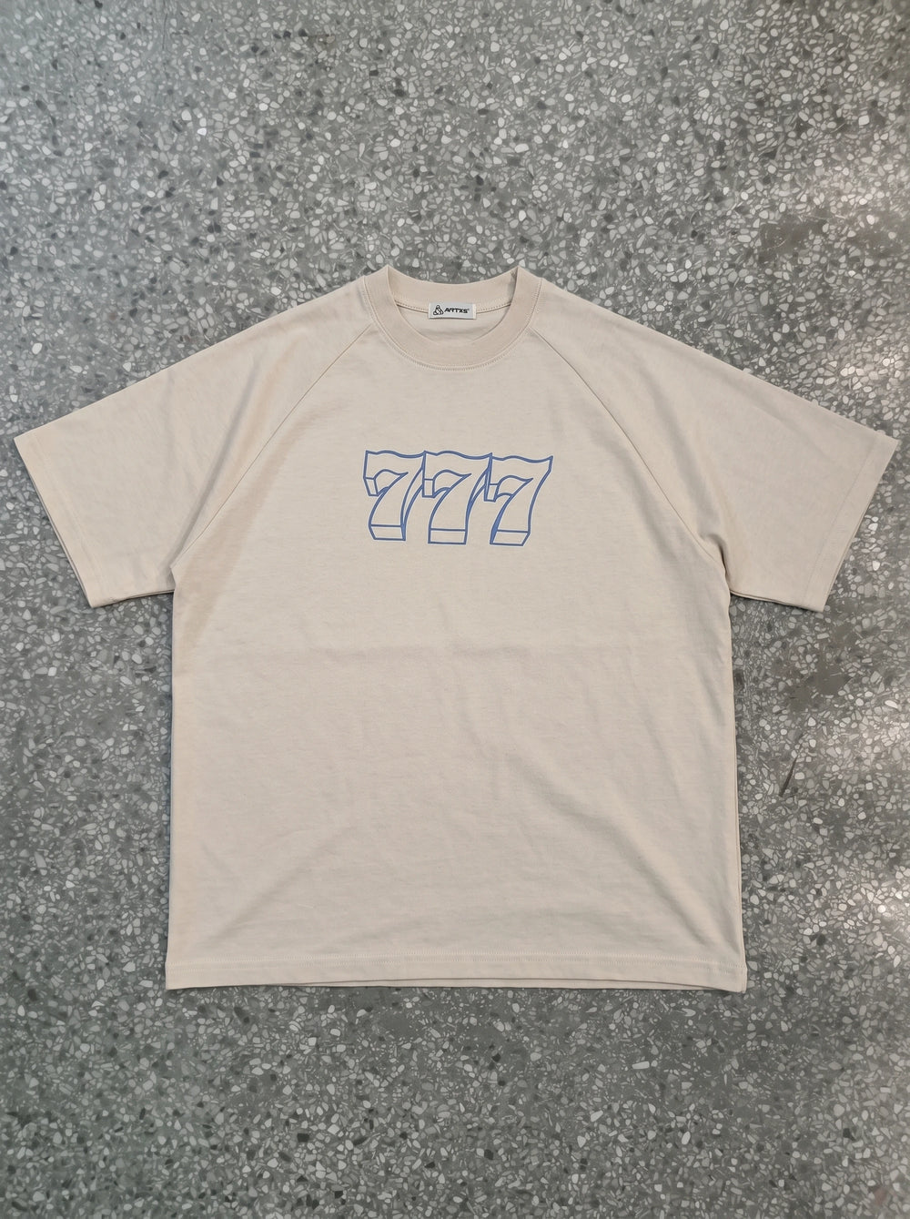 HAKARI| T-Shirt